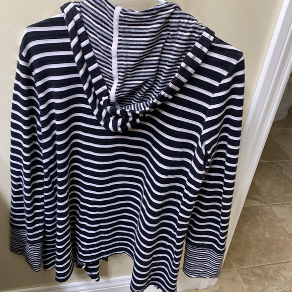 Cable & Gauge womens hooded sweatshirt - Picture 6 of 6